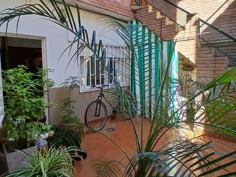 Depto Tipo Casa en Venta de 4 ambientes