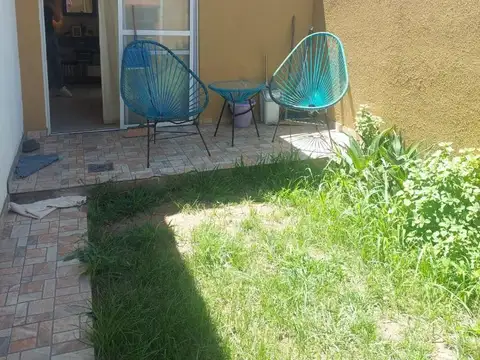 Depto Tipo Casa en Alquiler de 1 dormitorio