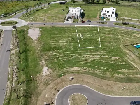 Terreno en Venta de 915,0 m2