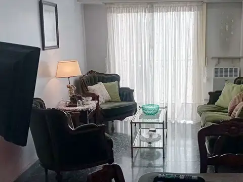Departamento 4 ambientes con 2 baños