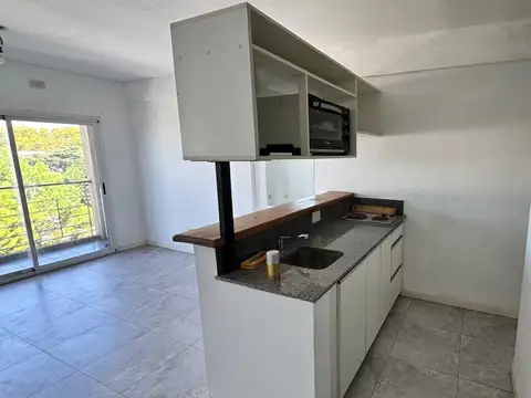 Intendente Alvear 2000, Piso 3