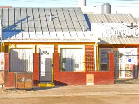 CASA+ LOCAL COMERCIAL EN AVENIDA PRINCIPAL