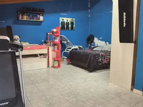 CASA+ LOCAL COMERCIAL EN AVENIDA PRINCIPAL