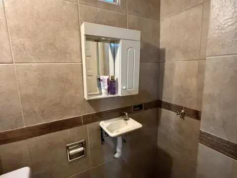Casa 3 ambientes con 2 baños