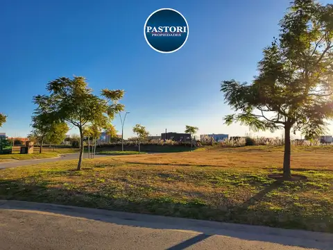  VENTA DE LOTE - PUERTOS DEL LAGO - 662.88 MTS