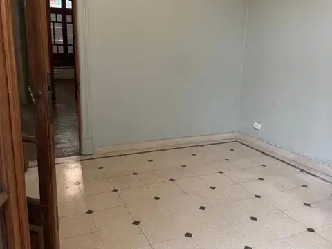 La Rioja e/ Avenida Belgrano y Venezuela