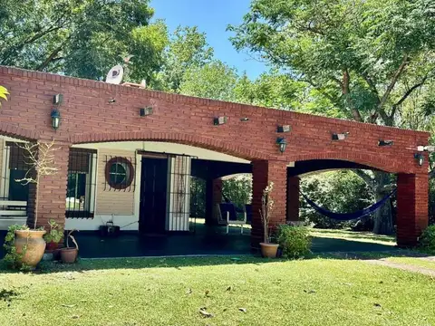 Casa en alquiler - 4 Dormitorios 4 Baños - Ezeiza