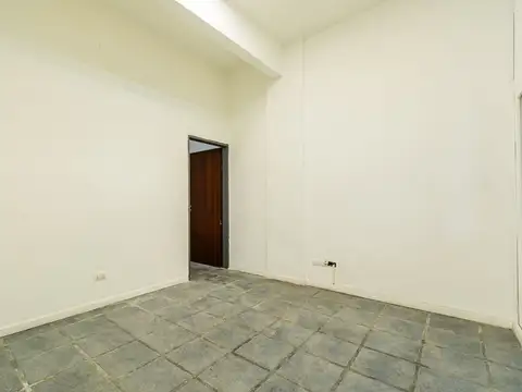 Local en Alquiler 48 años