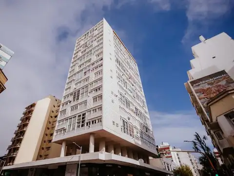 Departamento en venta San Luis y Rivadavia  3 dormitorios al frente con cochera
