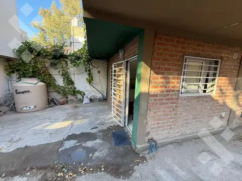 Depto Tipo Casa en Venta con 1 cocheras