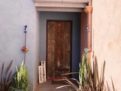 Venta Casa de 4 dormitorios - Altos del Barranco . Barrio Cerrado (sin expensas)