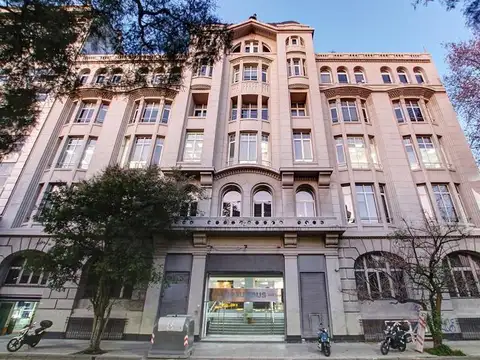 Paseo Colón 746 3°