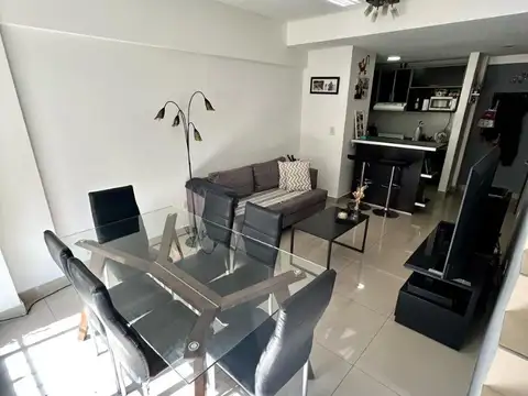 Excelente Duplex de 3 ambientes al frente, en Primer piso con Balcon  Aterrazado . Apto Credito!