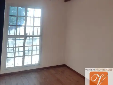 Depto Tipo Casa en Alquiler de 2 dormitorios