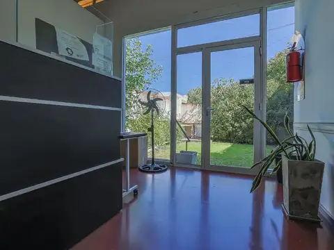 Local en Venta en San Carlos, USD 450.000