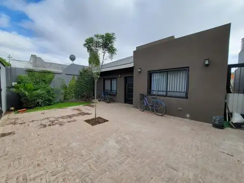 Casa en Venta en Castelar, USD 250.000