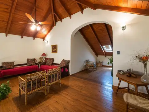 Casa 4 ambientes con 3 baños