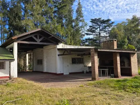 CASA EN BARRIO PELUFO