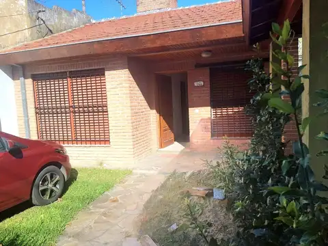 Casa en Venta San Miguel dos habitaciones, amplio fondo ( apta credito)