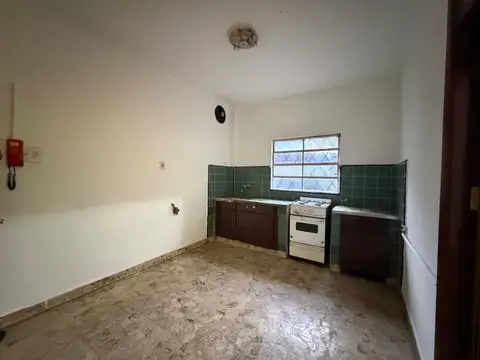 Depto Tipo Casa 5 ambientes con 2 baños