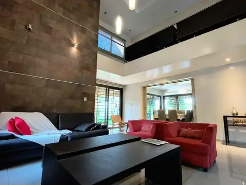 Casa en Venta en Countries y Barrios Cerrados en Guaymallen, USD 300.000