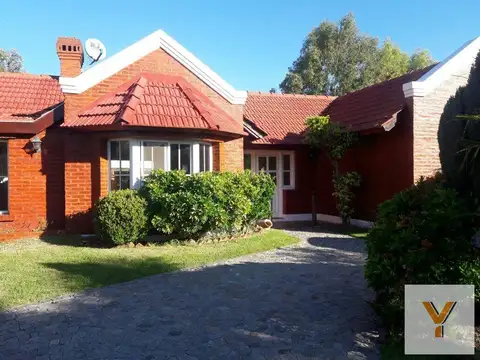 Casa en venta - 3 dormitorios 2 baños - 150mts2 - Canning (E. Echeverria)