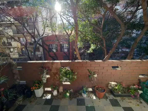 DPTO 2 AMB EN VENTA EN BELGRANO BALCON AL FRENTE