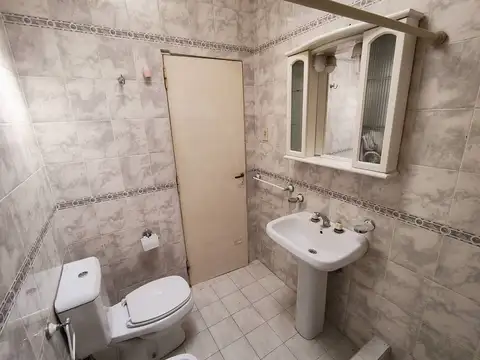 Depto Tipo Casa en Venta 56 años