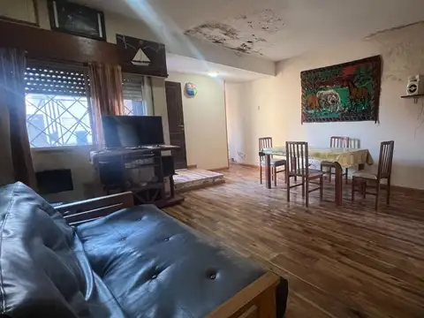 Casa 4 ambientes con 1 baño