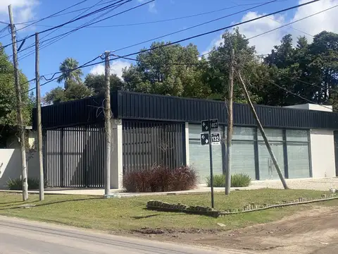 Excelente local a estrenar en arteria principal de City Bell