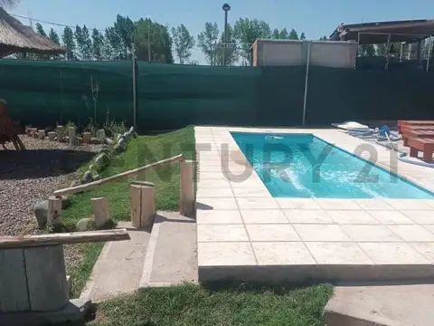 Venta de quincho con pileta