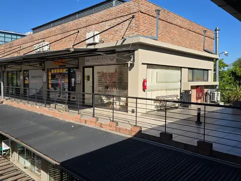 Local en VENTA   LA ESCALA   Av Caamaño y Panamericana PILAR