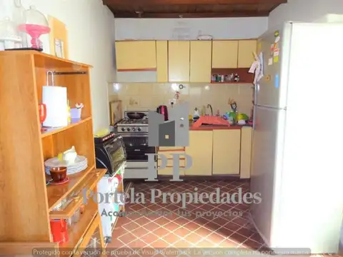 Casa en Venta con 2 cocheras