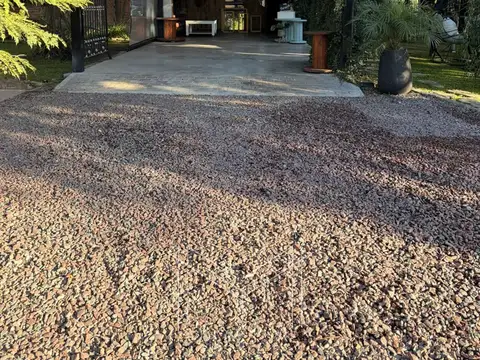 Casa 7 ambientes con 5 baños