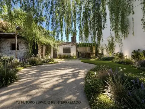 Casa en Venta con 2 cocheras