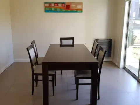 Casa 6 ambientes con 3 baños