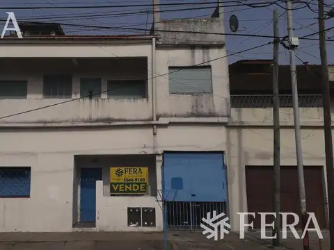 Venta de Casa para 2   familias 6 ambientes en Wilde