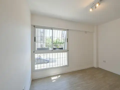 Avenida Pellegrini 200