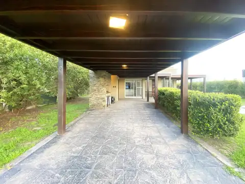 Casa 6 ambientes con 3 baños