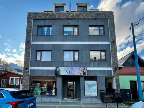Oportunidad Ushuaia, 2 dptos, piso completo. 99m2