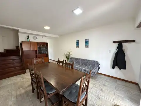 Depto Tipo Casa en Venta con 1 cocheras