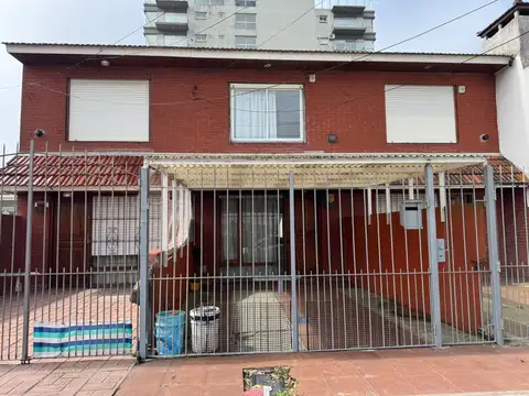 VENTA PH 3MB COCHERA Y PATIO P. LURO