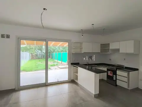 VENTA DUPLEX 3 DORM GAL/COCH -220 M2 DON TORCUATO