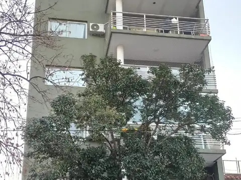 Departamento en Alquiler en Monte Castro, Capital Federal