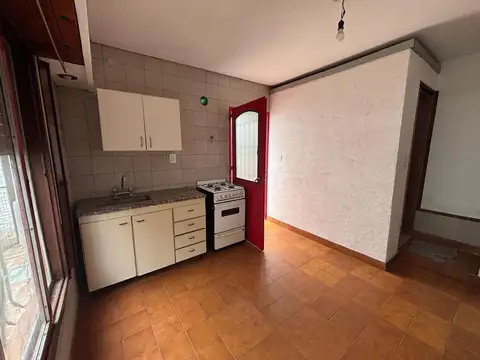 ALQUILER PH MONOAMBIENTE 45 METROS CON COCHERA TESEI