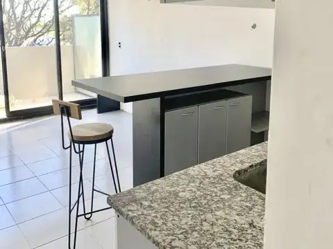 DUPLEX 2 AMB CON BALCON Y COCHERA - FULL AMENITIES