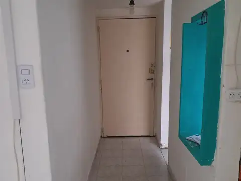 Amplio Monoambiente con patio- Luminoso- PB- 33m2-Belaustegui 1876- Baja Expensa- Whatsapp 