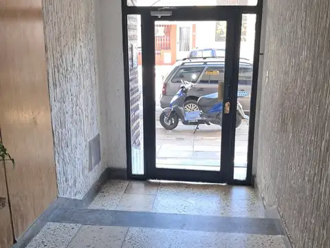 Belaustegui 1800, Piso pb