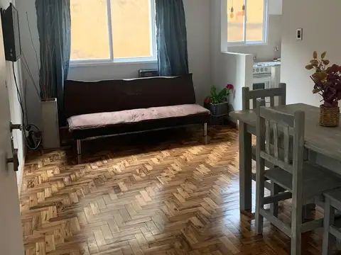 5  e/ 47 y 48 , Piso 1
