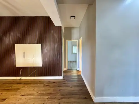 Casa tres ambientes con parque en alquiler - Quilmes